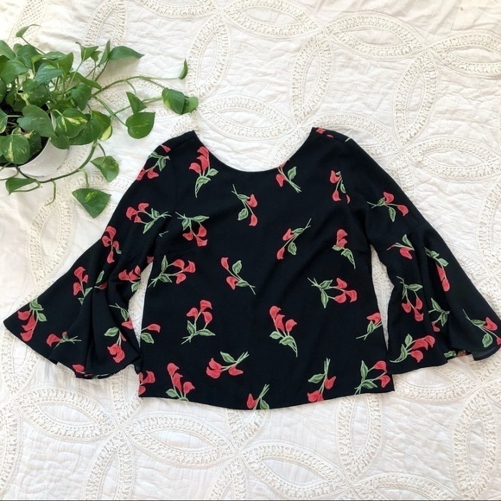 Carmen Marc Valvo Black Floral Bell-Sleeve Blouse with Red and Green Print - Picture 2 of 12